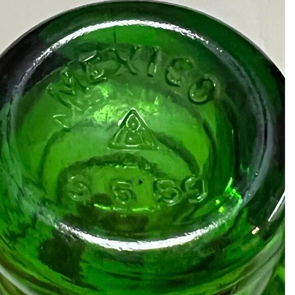 Mini Squirt Salt & Pepper shaker soda pop bottles. Collectible, Novelty Mexico - Picture 6 of 8